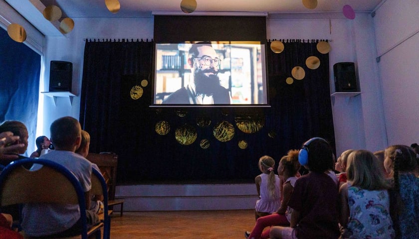 „Pan Kleks - wizytacja z Ministerstwa w ZSP8” – wydarzenie filmowo-teatralne w Zespole Szkolno-Przedszkolnym nr 8 we Wrocławiu
