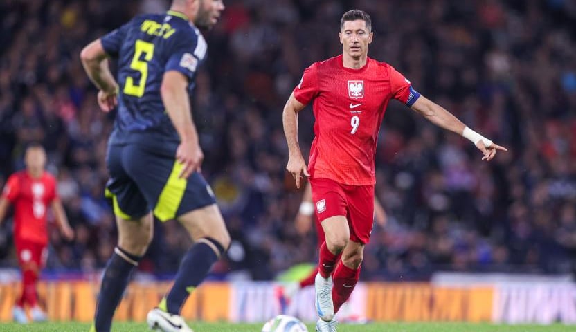Robert Lewandowski podczas meczu ze Szkocją w Glasgow