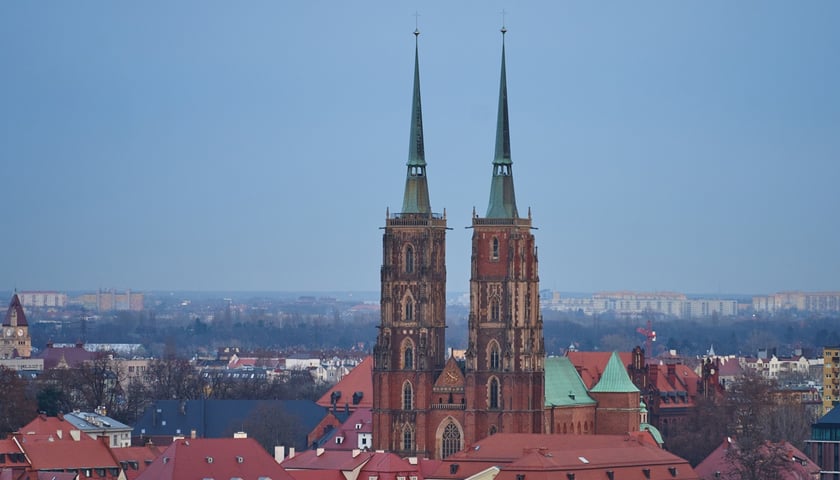 Panorama Wrocławia z wieżami katery we Wrocławiu