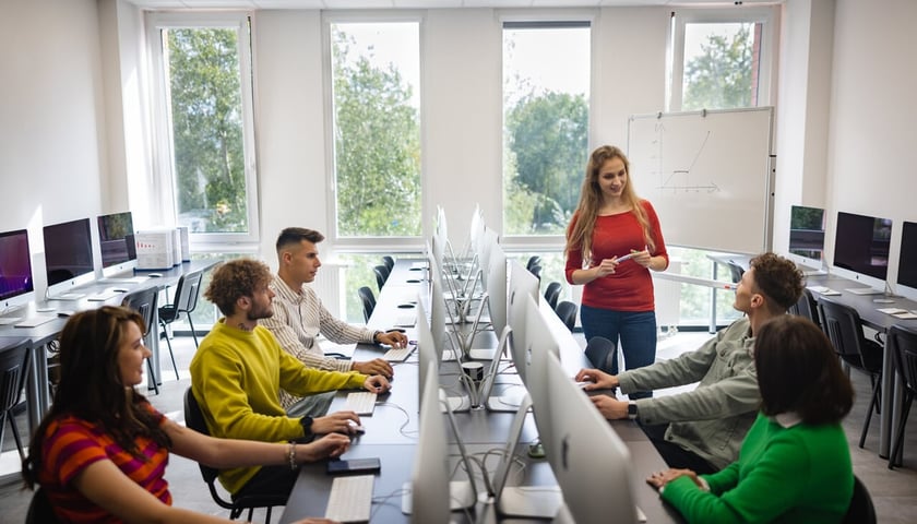Na zdjęciu wnętrze WSB Merito we Wrocławiu, gdzie odbędzie się kolejna edycja DIMAQ Day, czyli konferencji z branży digital marketingu.