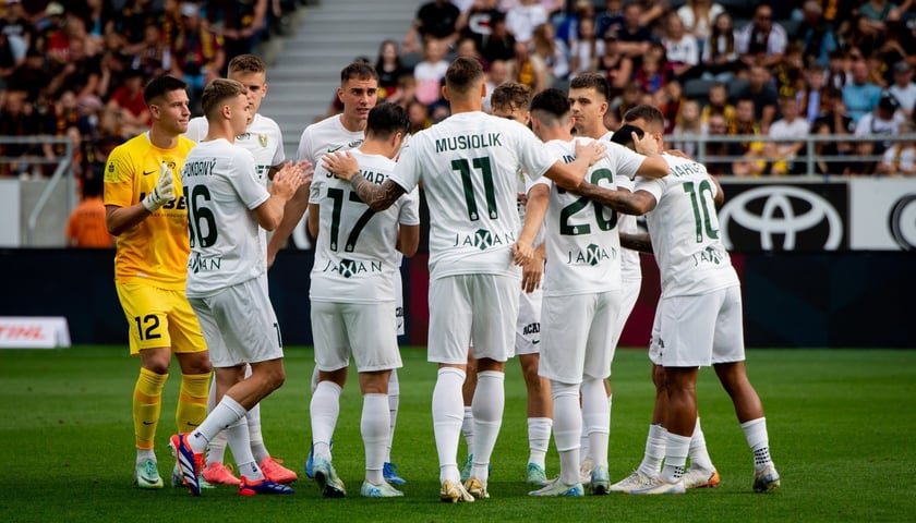 Piłkarze Śląska Wrocław podczas meczu z Pogonią Szczecin (3:5)