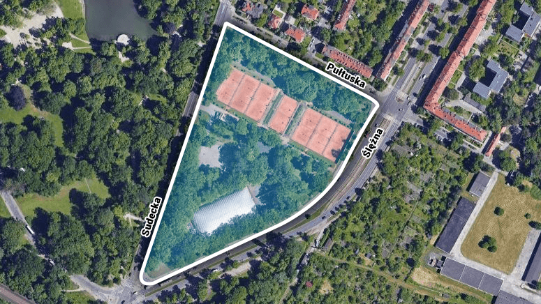 teren z kortami tenisowymi przy ulicy Pułtuskiej widziany z lotu ptaka