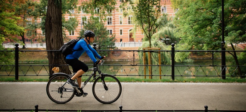 rowerzysta we Wrocławiu