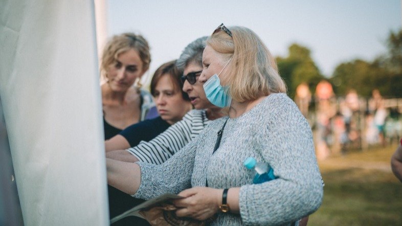 Mapowanie miejsc z potencjałem podczas jednego ze spotkań plenerowych na osiedlach. 