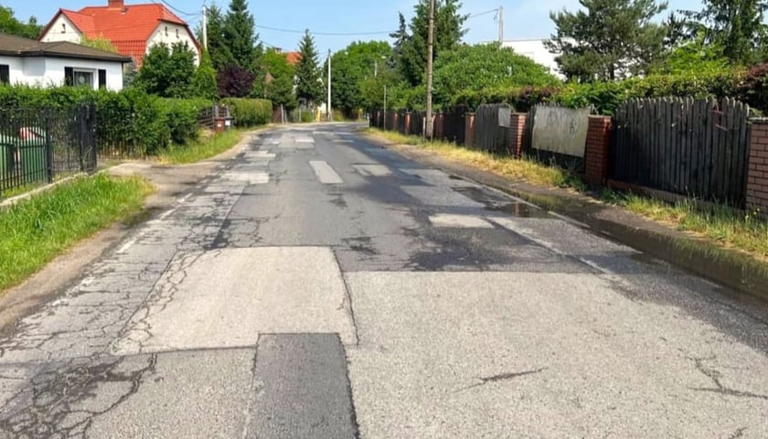 Ulica Wilkszyńska na Marszowicach przed remontem