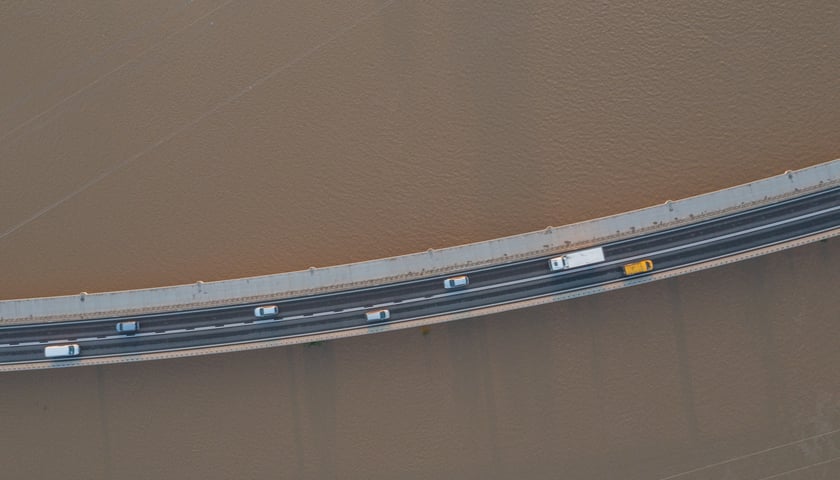 Polder Oławka i wylewająca się na wysokości Blizanowic na pola Odra - 19.09.2024