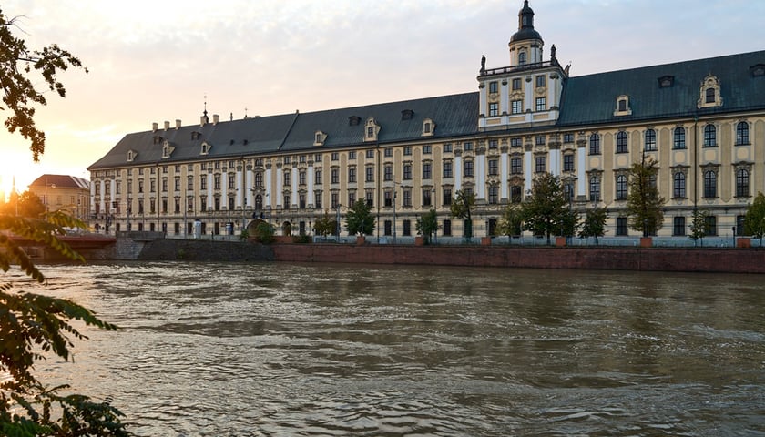 Gmach główny Uniwersytetu Wrocławskie nad Odrą