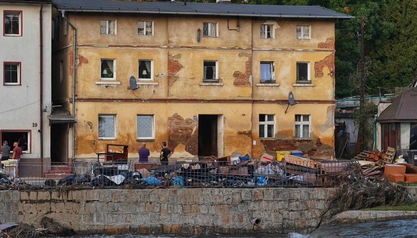Ogrom zniszczeń po powodzi, jaka przeszła przez Kłodzko i Lądek-Zdr&oacute;j