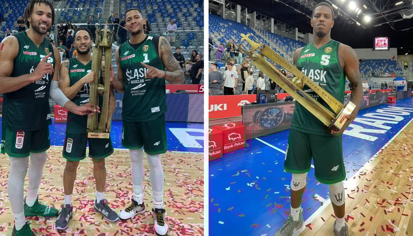 Koszykarze Śląska (zielone stroje) w hali w Radomiu, trzymają puchar im. Adama Wójcika, od lewej: Reggie Lynch, Jeremy Senglin, Angel Nunez, Isaiah Whitehead