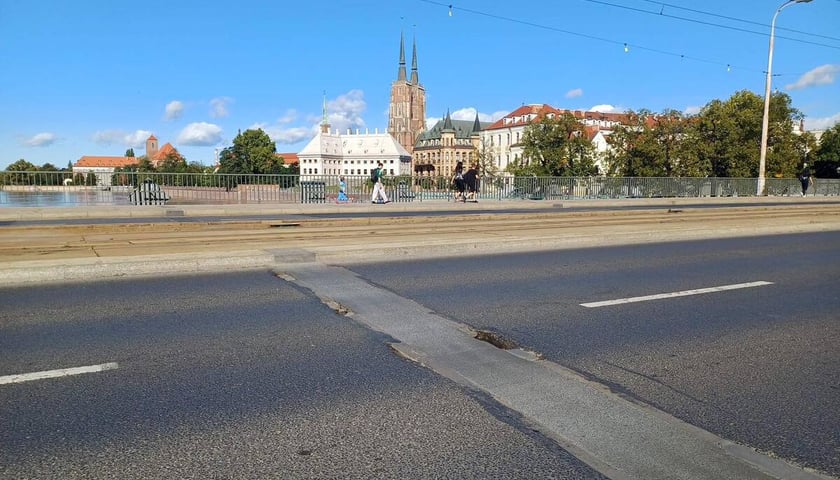 dylatacje na moście Pokoju