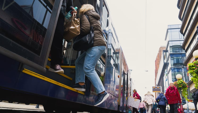 Jednym z przebudowanych przystanków będzie ten przy Kameleonie o nazwie "Oławska"