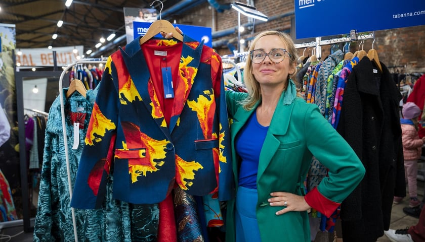 Festiwal Kupuj Świadomie w Czasoprzestrzeni (Zajezdnia Dąbie), czyli moda, kosmetyki, słodkości i rośliny do kupienia