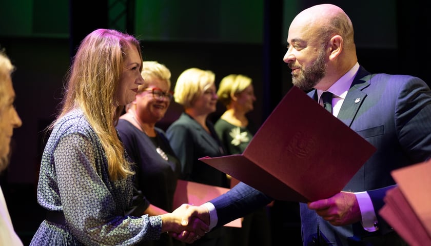 Wrocławski Dzień Edukacji Narodowej 2024. Wyróżnienia dla nauczycieli