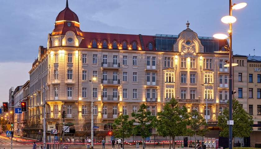 Renowacja elewacji hotelu Grand – tytuł Modernizacja Roku 2023 w kat. elewacja i termomodernizacja