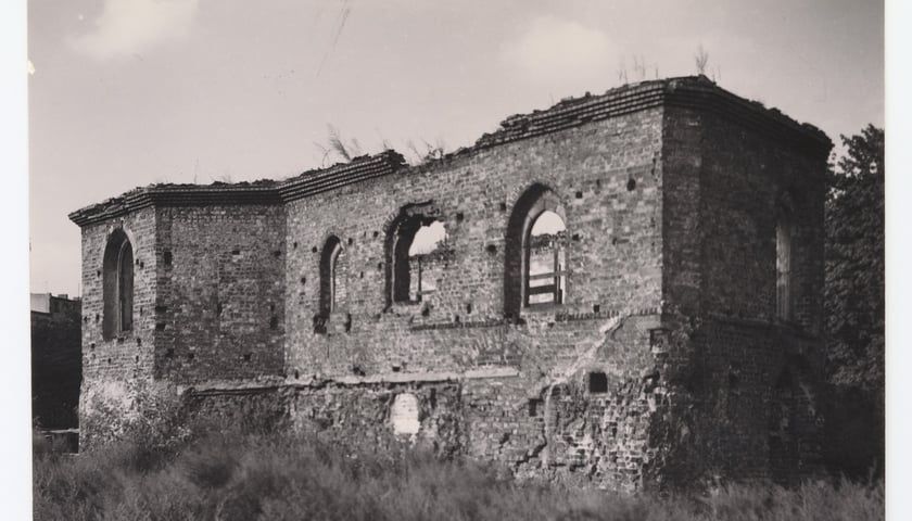Kości&oacute;ł św. Marcina, zniszczenia. 1958