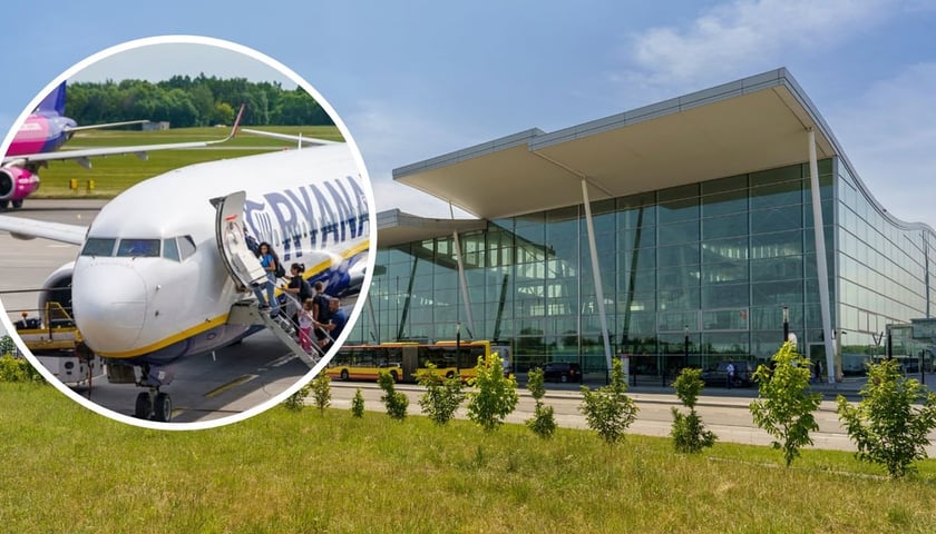 Terminal portu lotniczego we Wrocławiu, w kołeczku ludzie wsiadają do samolotu / zdjęcie ilustracyjne