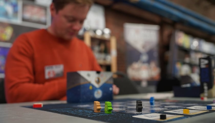 <p>Gra planszowa, zdjęcie ilustracyjne wykonane podczas Games Fest w Czasoprzestrzeni.</p>