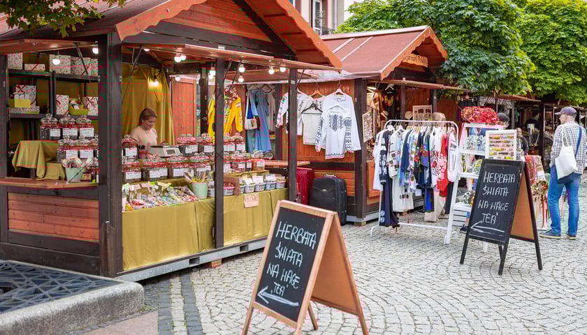 Rynek podczas Jarmarku Świętojańskiego.