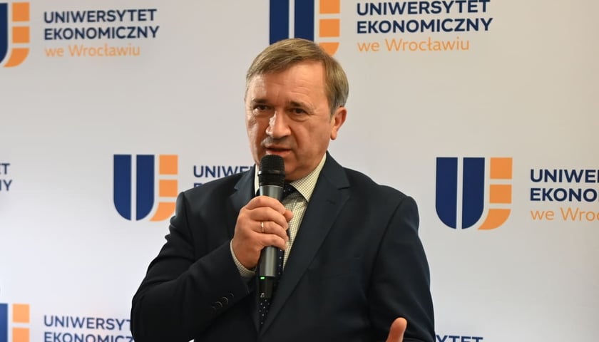 Rektor Uniwersytetu Ekonomicznego we Wrocławiu prof. Czesław Zając