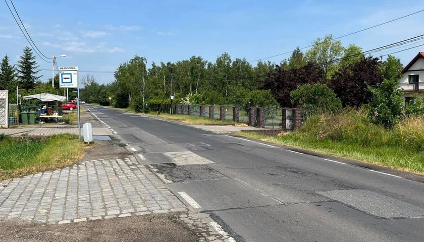 Ul. Wilkszyńska - sprzed rozbudowy, zdjęcie ilustracyjne