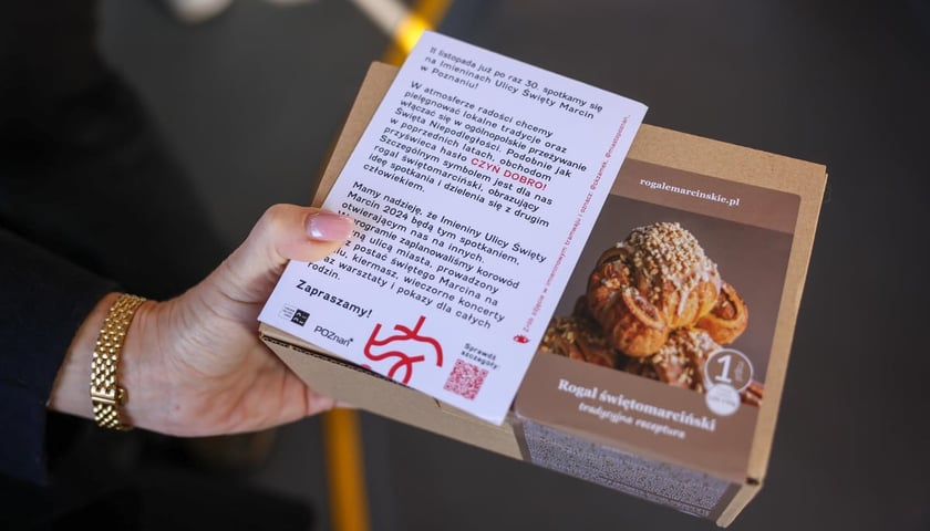 Certyfikowane rogale prosto z Poznania można było zjeść 5.11 we wrocławskim tramwaju nr 23.