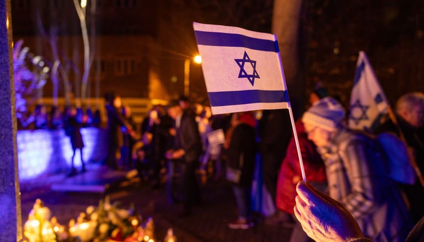 Zdjęcie archiwalne z marszu 9 listopada 2023 roku upamiętniającego Noc Kryształową