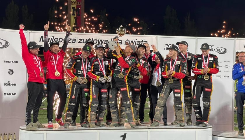 Zwycięzcy na podium,