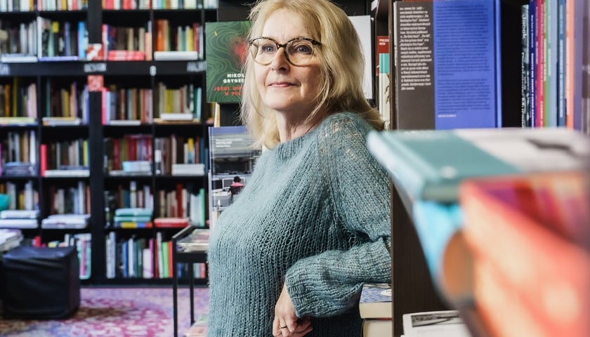 <p>Marta Hożewska, autorka książki Miejsce życzliwe. Rzecz o Targu pod Młynem Sułkowice</p>