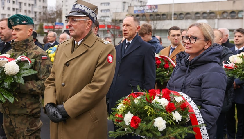 Uroczystość pod pomnikiem Martyrologii Profesorów Lwowskich