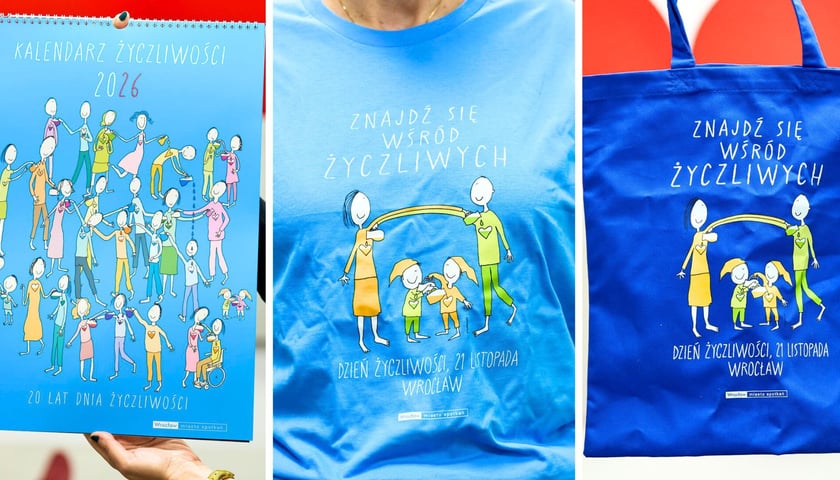 Na zdjęciu z lewej kalendarz, w środku koszulka, z prawej torba, które można wygrać w konkursie