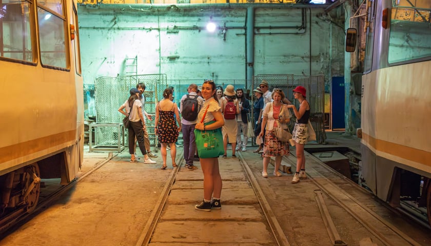 Wnętrze hali zajezdni tramwajowej Victoria