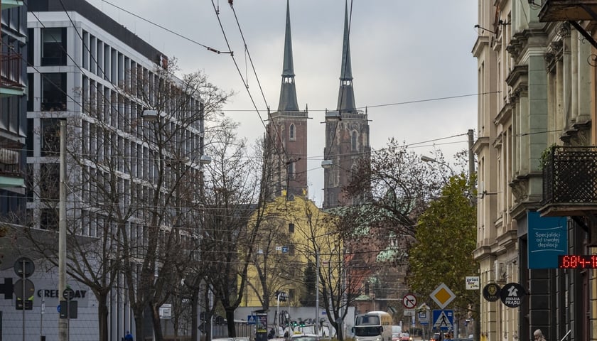 Spacer konsultacyjny dotyczący przyszłości ul. Szczytnickiej we Wrocławiu, który się odbył 30 listopada 2024 roku