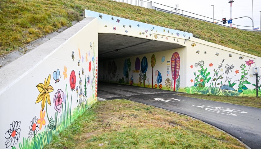 nowy mural na Alei Wielkiej Wyspy