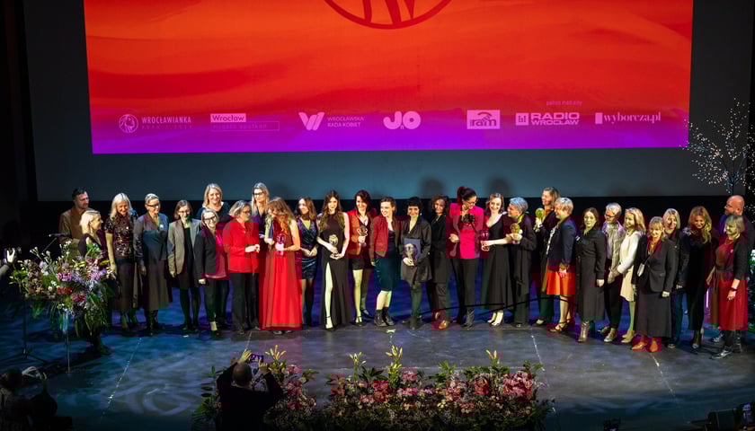 Laureatki i jurorki na gali wręczenia nagród Wrocławiankom Roku 2024, 2.12.24 Teatr Muzyczny Capitol MATERIAŁY ORGANIZATORA
