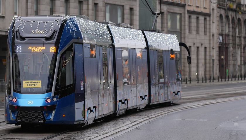 Świąteczny tramwaj MPK na trasie
