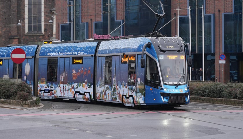 Świąteczny tramwaj MPK na trasie