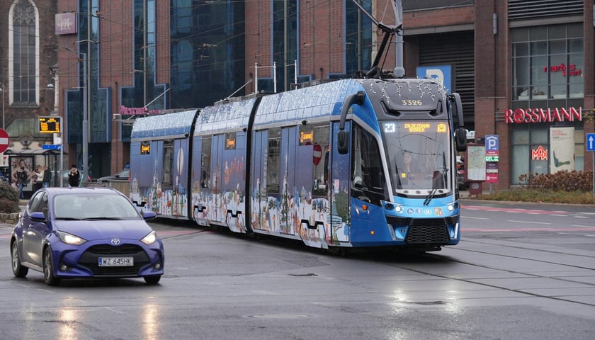 Świąteczny tramwaj MPK na trasie
