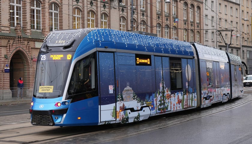 Świąteczny tramwaj MPK na trasie