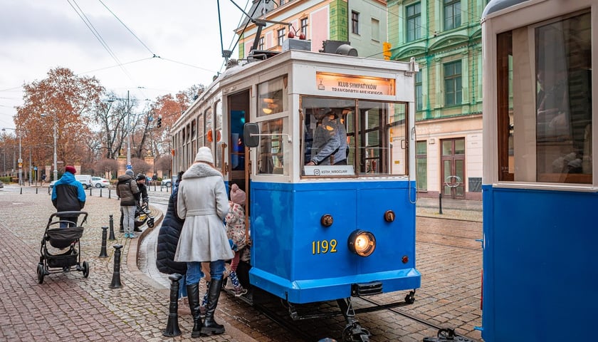 Mikołajki z zabytkowym Konstalem. Wrocław, 07.12.2024