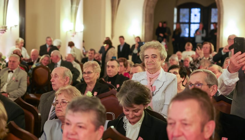 Sala Wielka Ratusza, spotkanie z parami z wieloletnim stażem, 9 grudnia 2024