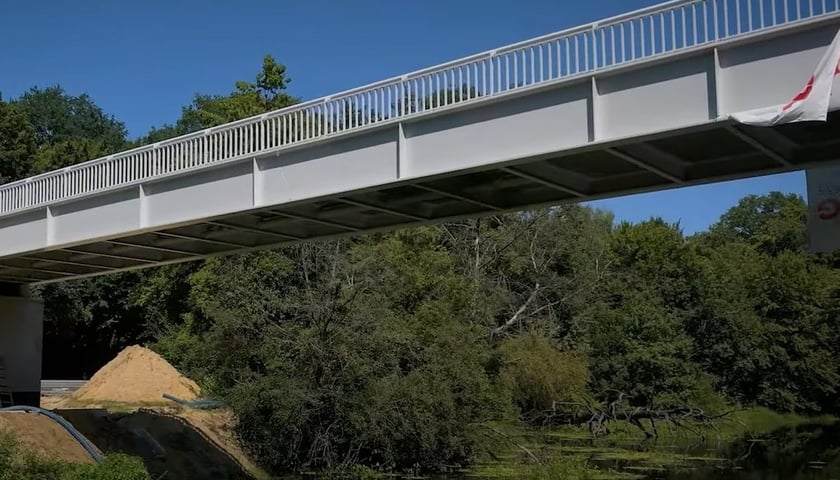 Kładka nad Widawą w sierpniu 2025