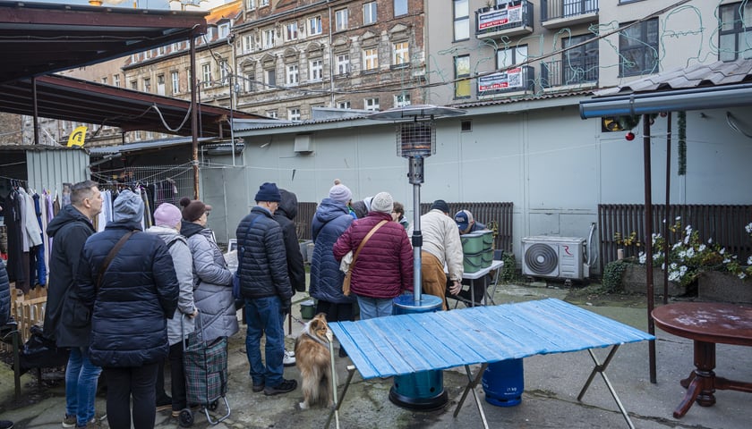 Akcja rozdawaniu kubłów na bioodpady - Targowisko ul. Ptasia 21.12.2024