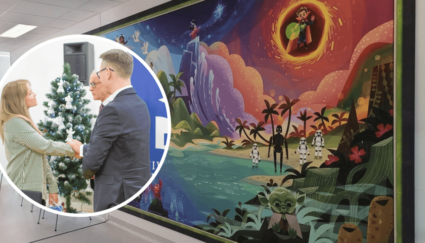 Kolaż dwóch zdjęć. W kółku spotkanie w związku z nową terapią u dziecka, w tle mural w Przylądku Nadziei