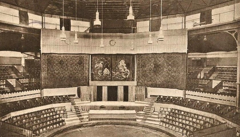 Arena w Cyrku Buscha. Lata 1920–1925. Zdjęcie archiwalne