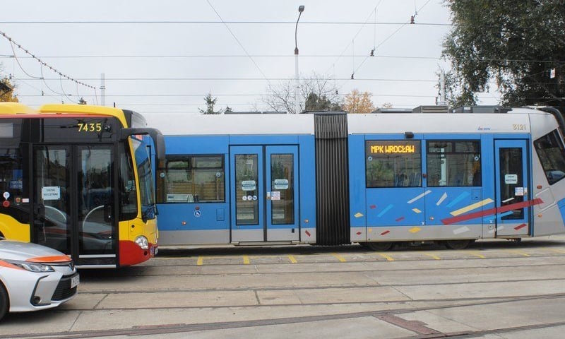 Celem MPK Wrocław jest zwiększenie bezpieczeństwa przejazdów