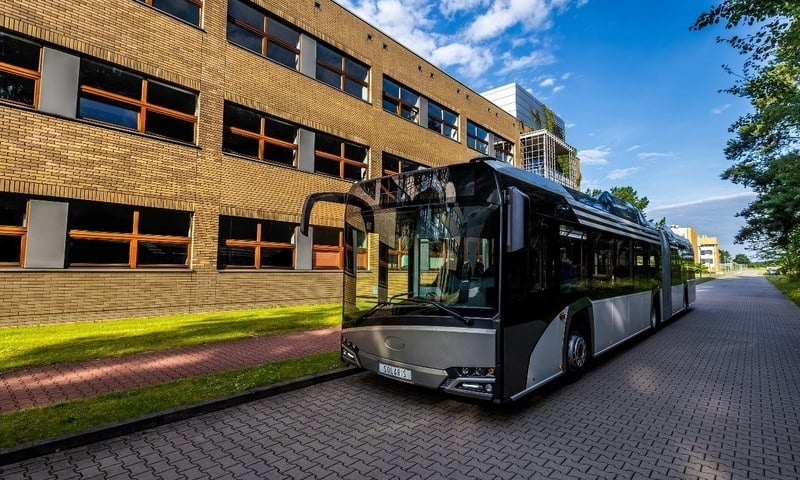 Autobus elektryczny będzie kursować na liniach 904, 911, 914 i 921.