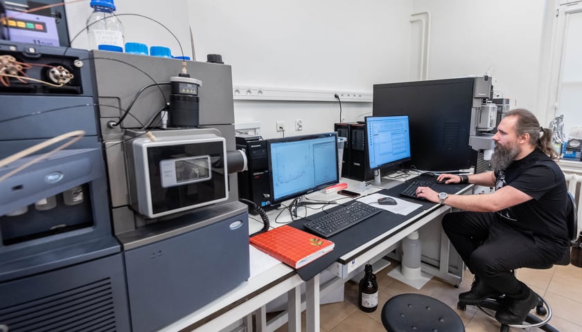 Prof. Mariusz Fleszar, kierownik Uniwersyteckiego Centrum Badań Omicznych Uniwersytetu Medycznego we Wrocławiu