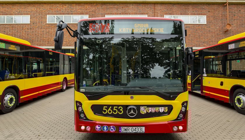 Autobus aglomeracyjny