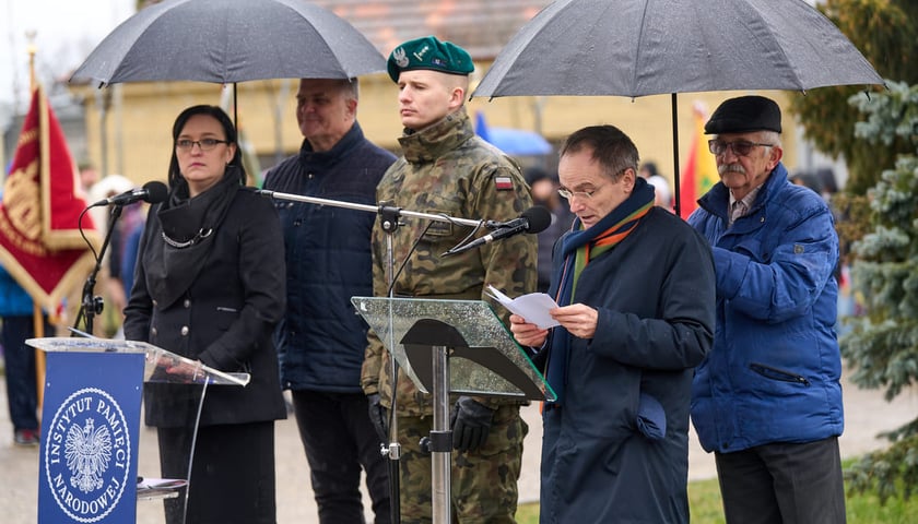 <p>Uroczystości upamiętniające ofiary marszu śmierci. Wrocław, Leśnica, 23.01.2025</p>