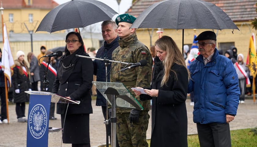 <p>Uroczystości upamiętniające ofiary marszu śmierci. Wrocław, Leśnica, 23.01.2025</p>